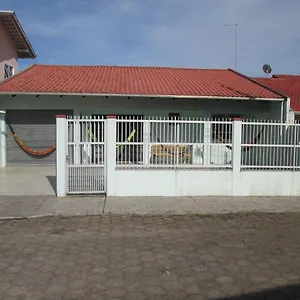 Alugo Esta Linda E Bem Equipada Casa Em Penha Sc Perto Do Beto Carrero E Da Penha (Santa Catarina)